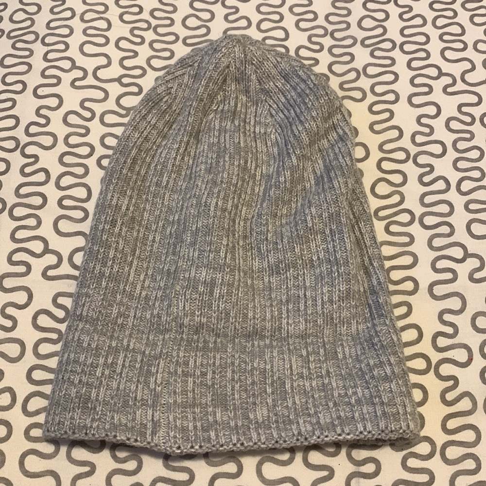 Grey Toque - Picture 3 of 3